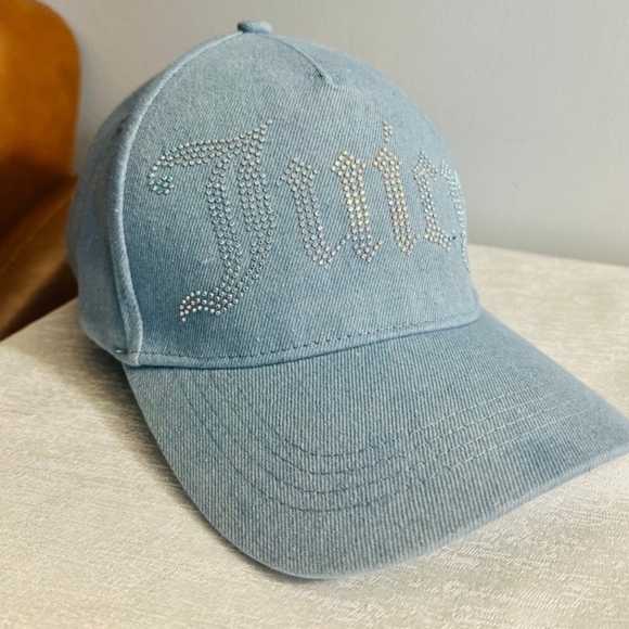 🔹️Juicy Couture🔹️Denim Baseball Cap Light Wash ✨️💙 - Picture 1 of 3